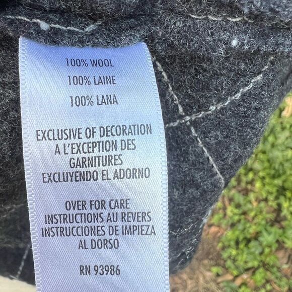 +Petite Sophisticate Gray Wool Zip Front Cardigan Sweater Snowflakes (GAB1) - Picture 7 of 8